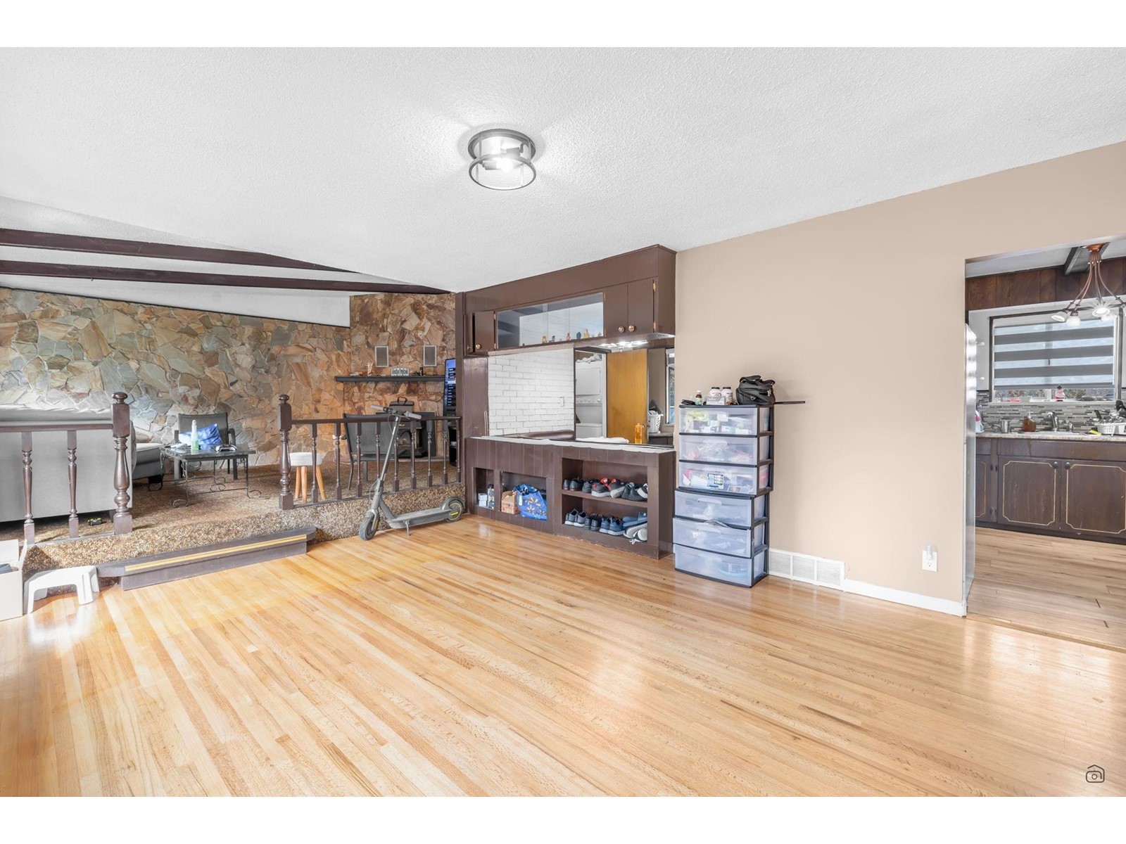 9774 131a Street, Surrey, British Columbia  V3T 3R3 - Photo 3 - R3010109