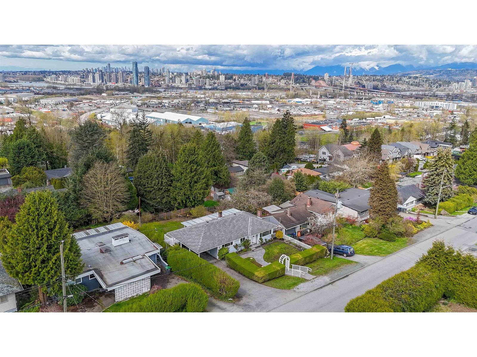 10327 125 Street, Surrey, British Columbia  V3V 4Y6 - Photo 38 - R3010838
