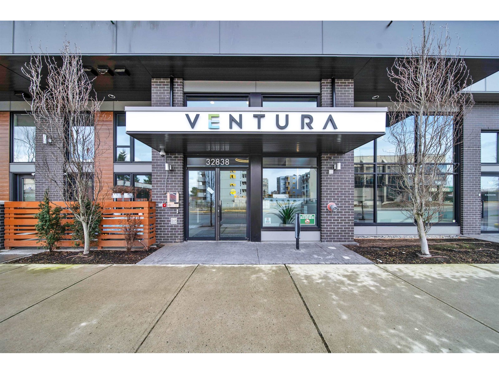 206 32838 Ventura Avenue, Abbotsford, British Columbia  V2S 0M5 - Photo 2 - R3010726