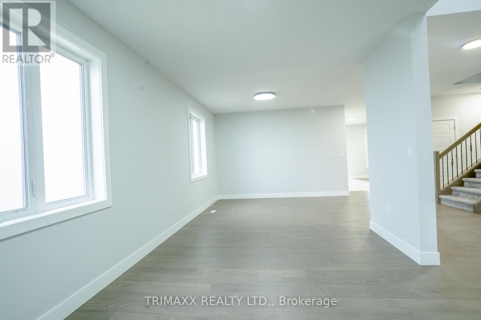 188 Foxborough Place, Thames Centre, Ontario  N0M 2P0 - Photo 8 - X12193684