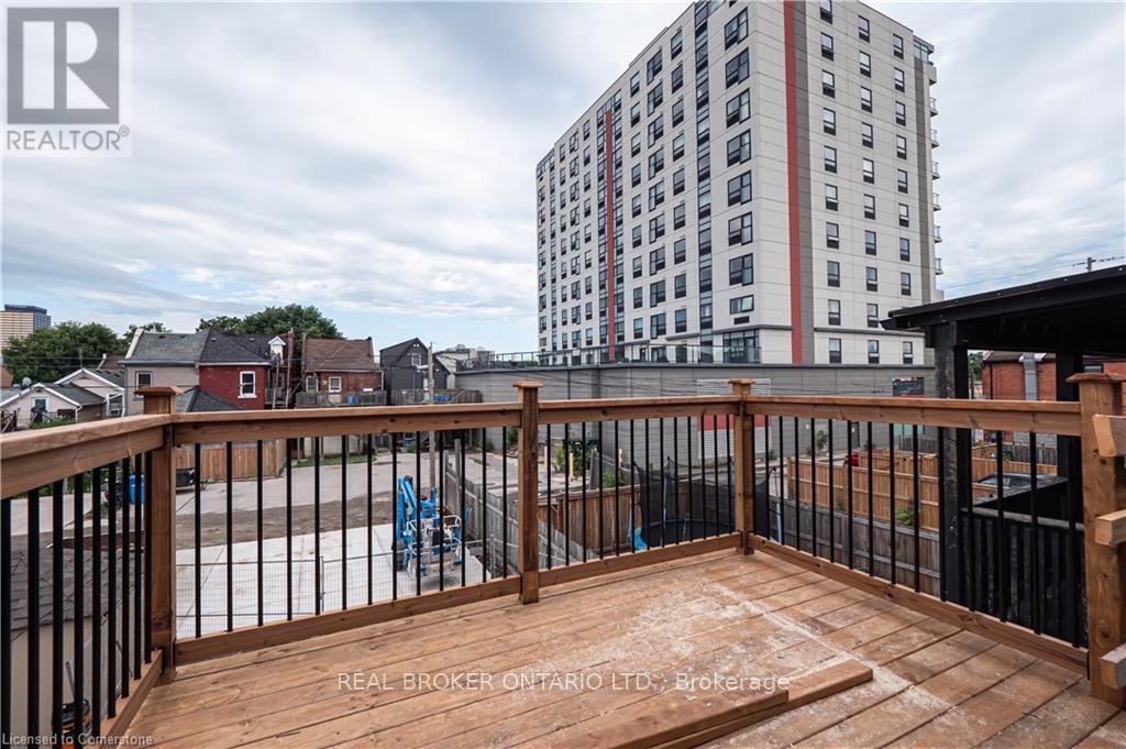 Unit 2 - 145 Wellington Street N, Hamilton, Ontario  L8R 1N4 - Photo 14 - X12193735
