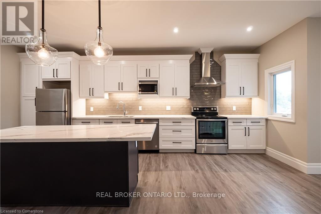Unit 2 - 145 Wellington Street N, Hamilton, Ontario  L8R 1N4 - Photo 3 - X12193735