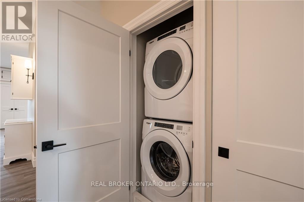 Unit 2 - 145 Wellington Street N, Hamilton, Ontario  L8R 1N4 - Photo 9 - X12193735