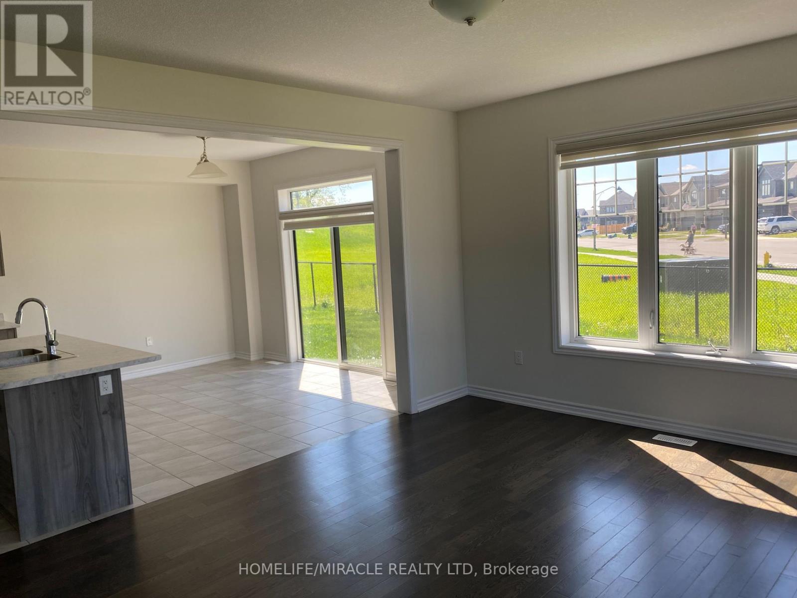 2 Cahill Drive, Brantford, Ontario  N3T 0V5 - Photo 37 - X12193754