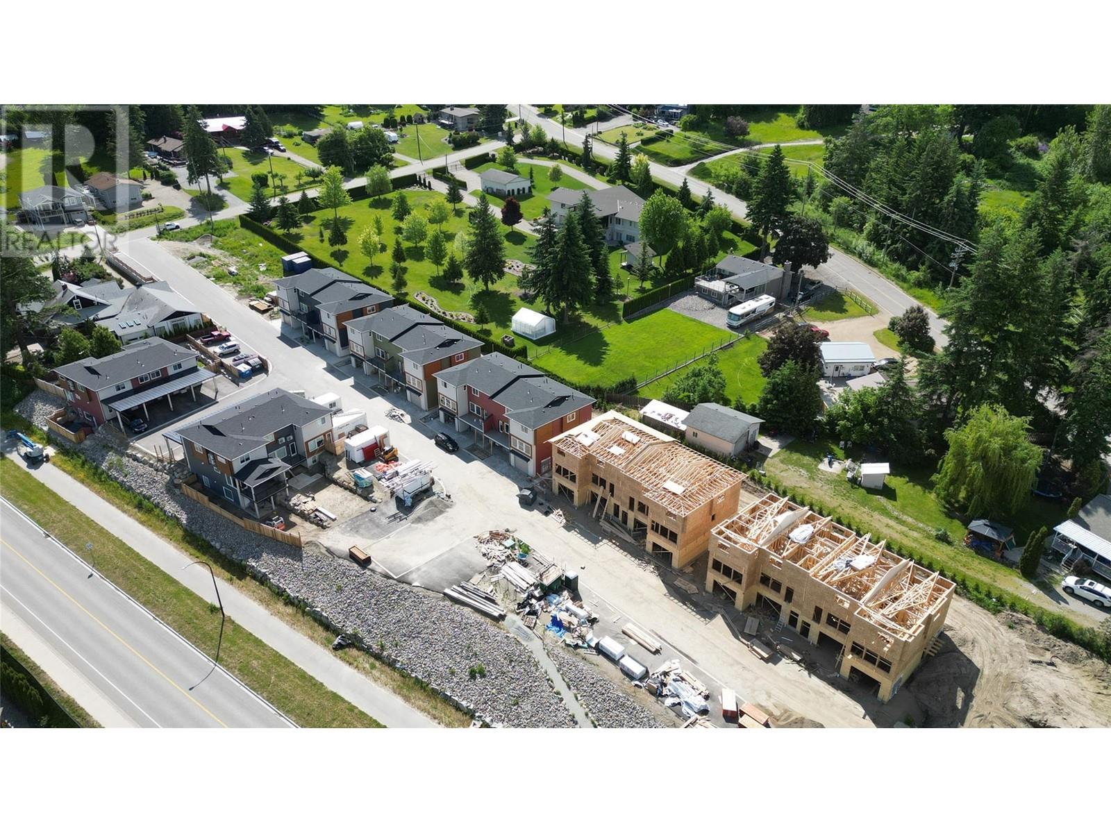 981 12 Street Se Unit# 31, Salmon Arm, British Columbia  V1E 2C8 - Photo 11 - 10350687
