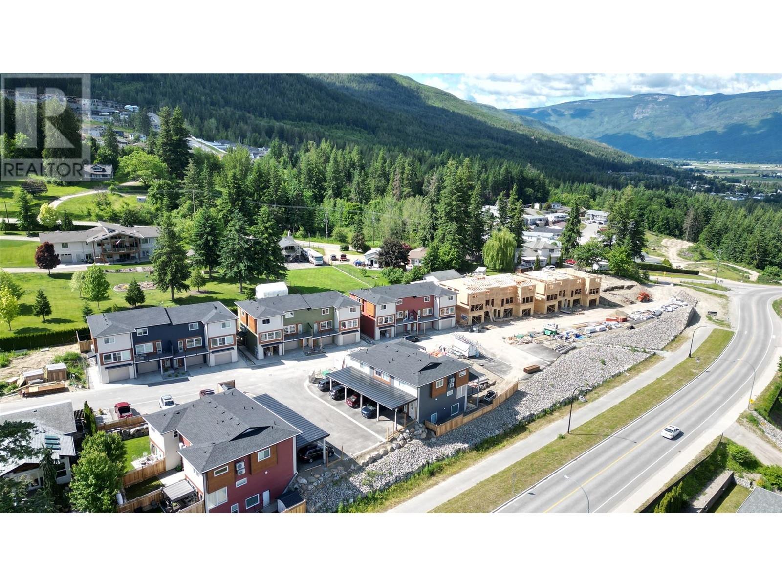 981 12 Street Se Unit# 31, Salmon Arm, British Columbia  V1E 2C8 - Photo 7 - 10350687