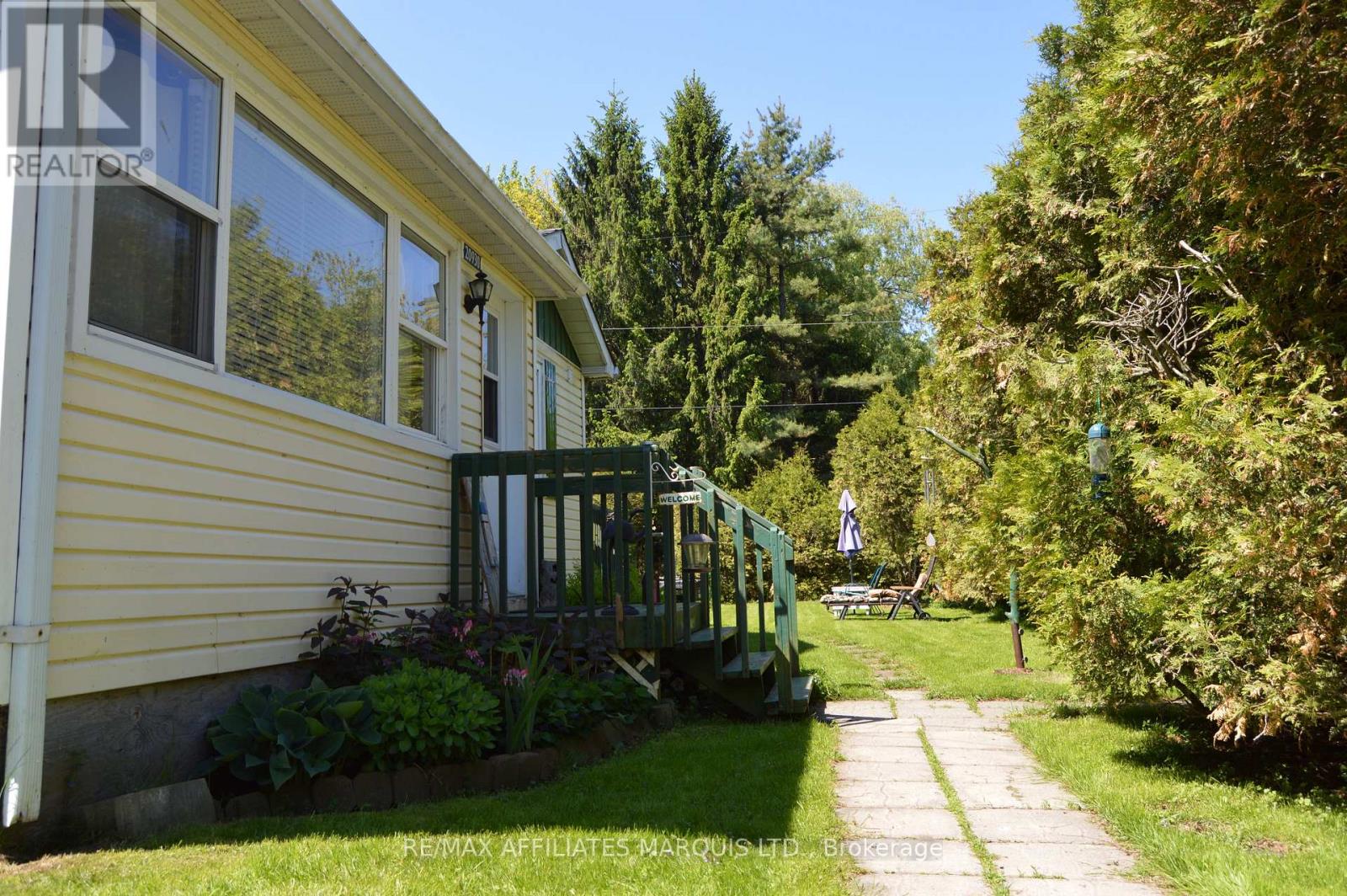 20930 Derrig Road, South Glengarry, Ontario  K0C 1N0 - Photo 2 - X12193762