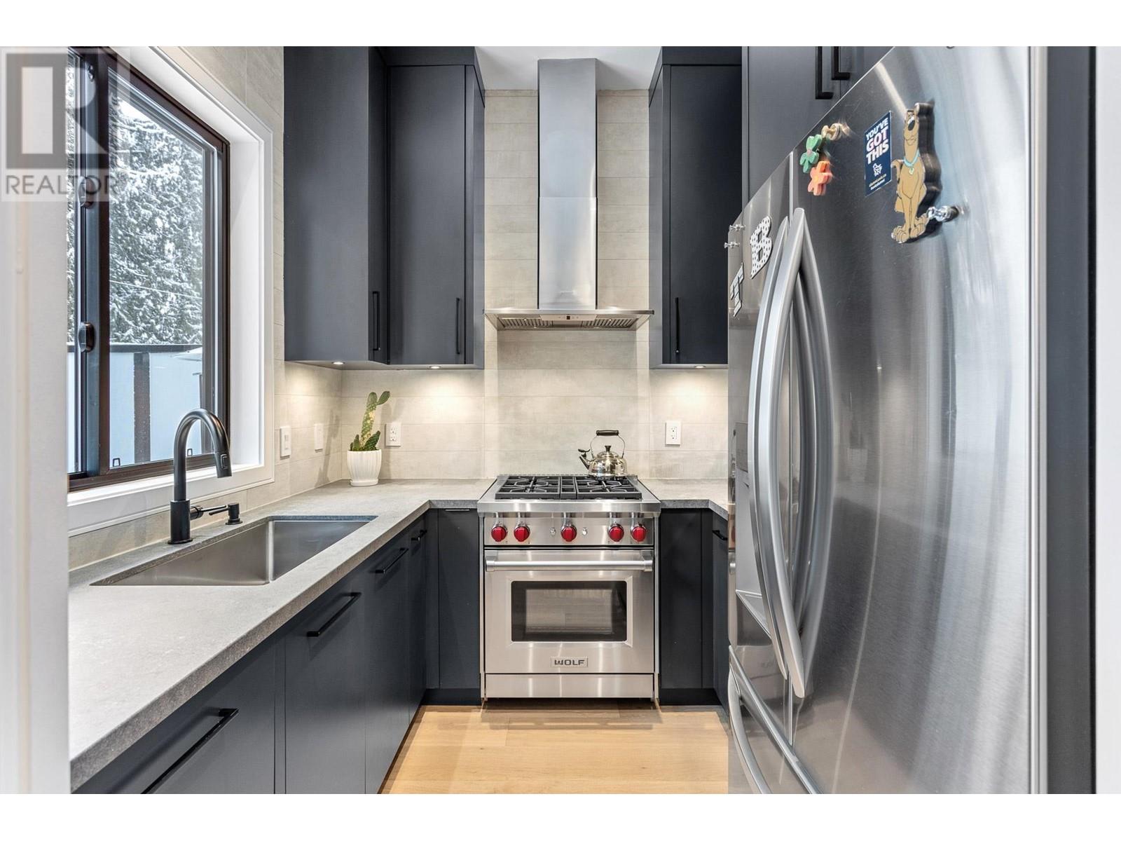 2969 Cove Place, Coquitlam, British Columbia  V3C 3R6 - Photo 14 - R3010399