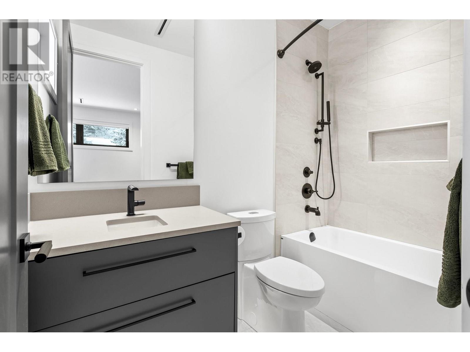 2969 Cove Place, Coquitlam, British Columbia  V3C 3R6 - Photo 27 - R3010399