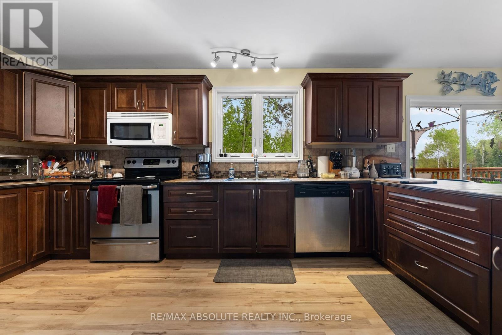 4666 Matawatchan Road, Greater Madawaska, Ontario  K0J 2R0 - Photo 6 - X12193775