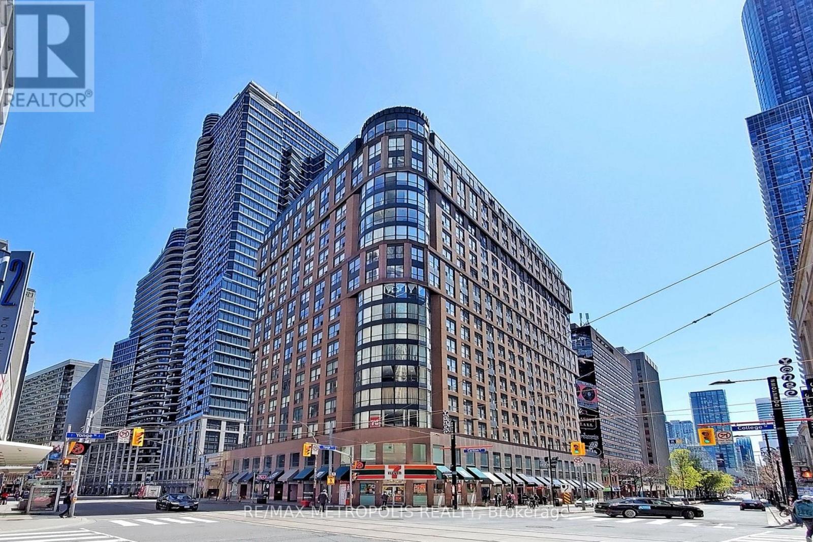 504 - 7 Carlton Street, Toronto, Ontario  M5B 2M3 - Photo 1 - C12193772