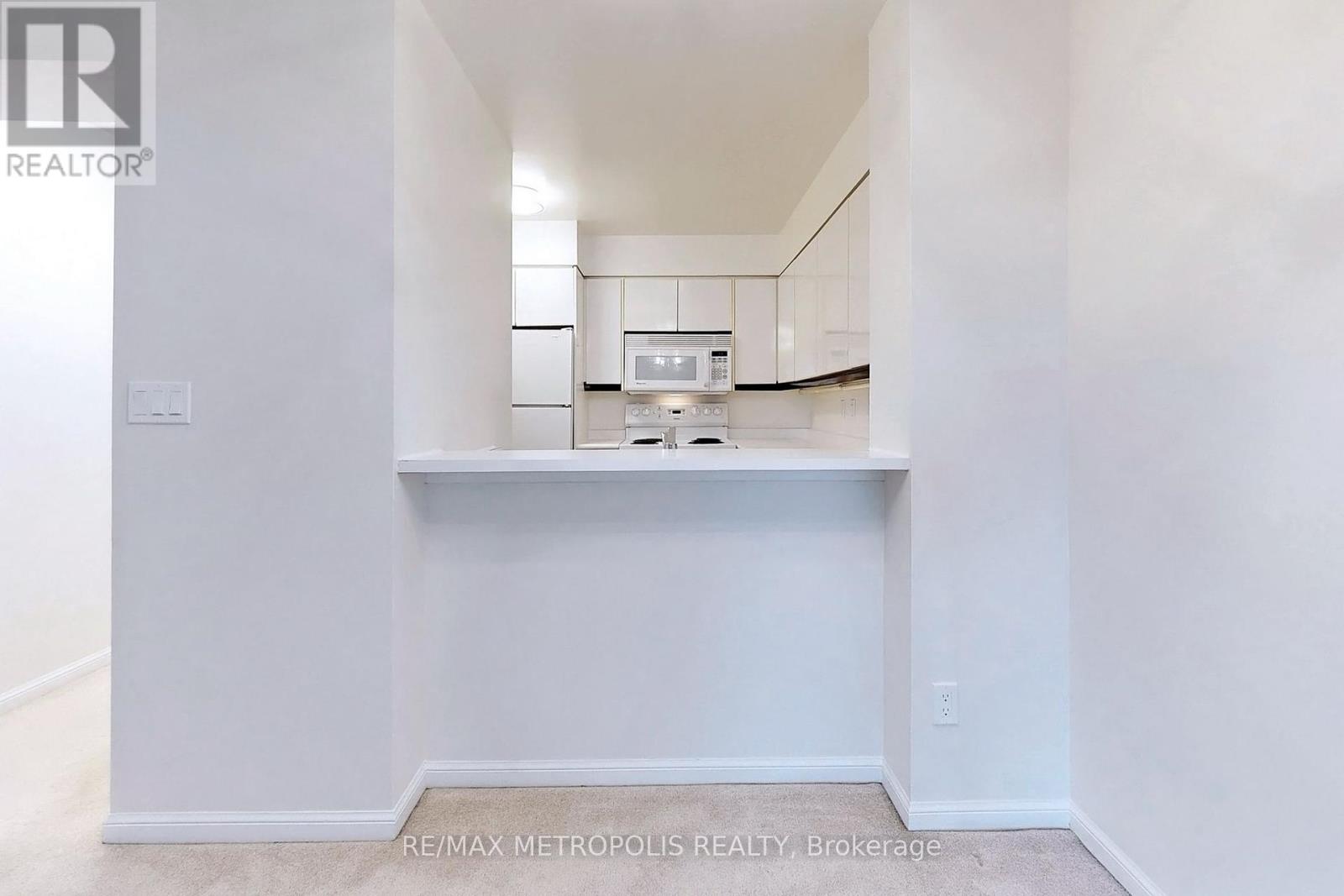 504 - 7 Carlton Street, Toronto, Ontario  M5B 2M3 - Photo 14 - C12193772