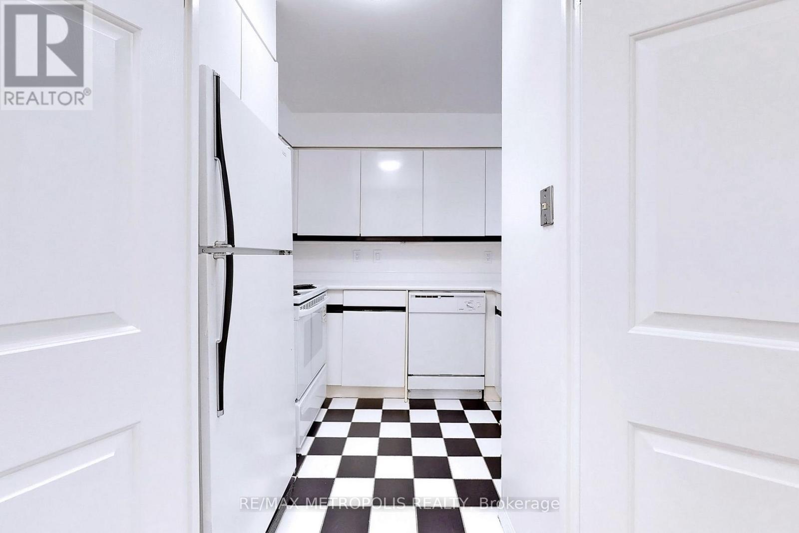504 - 7 Carlton Street, Toronto, Ontario  M5B 2M3 - Photo 15 - C12193772