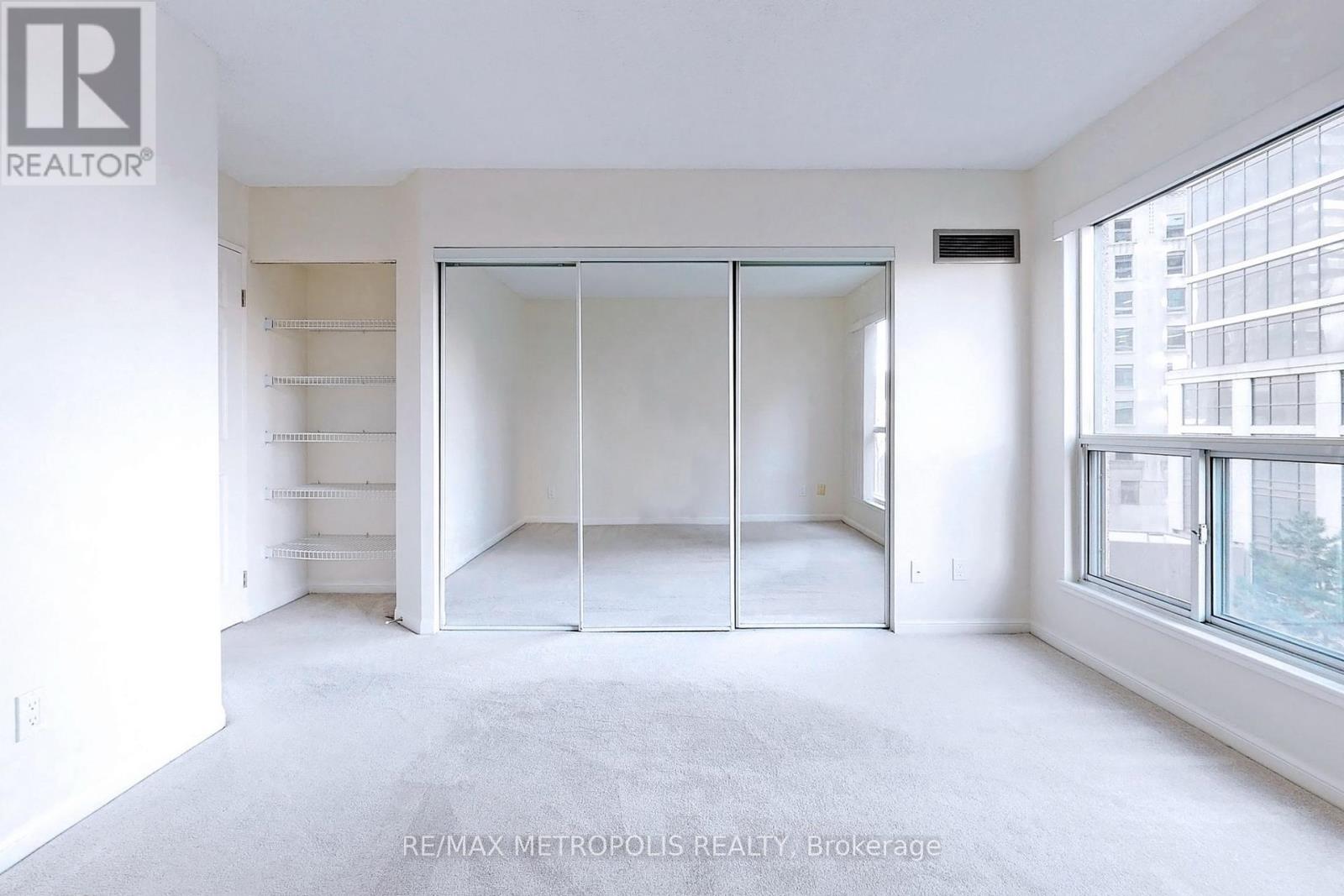 504 - 7 Carlton Street, Toronto, Ontario  M5B 2M3 - Photo 24 - C12193772