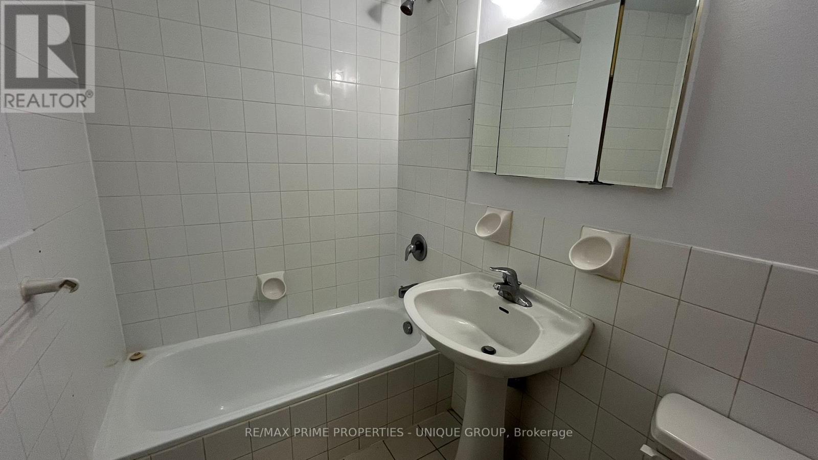 403 - 22 Woodlawn Avenue E, Toronto, Ontario  M4T 1C1 - Photo 8 - C12193228