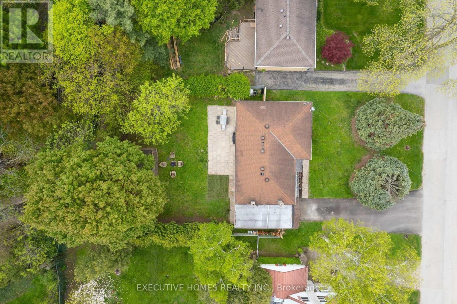 208 Glen Oak Drive, Oakville, Ontario  L6K 2J2 - Photo 46 - W12063252