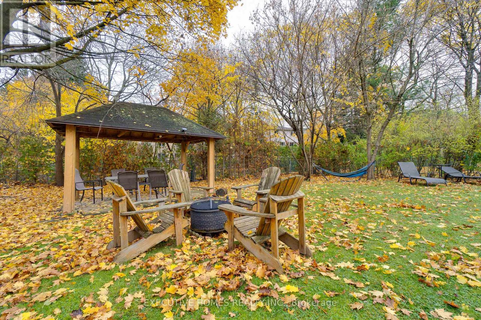 208 Glen Oak Drive, Oakville, Ontario  L6K 2J2 - Photo 43 - W12063252