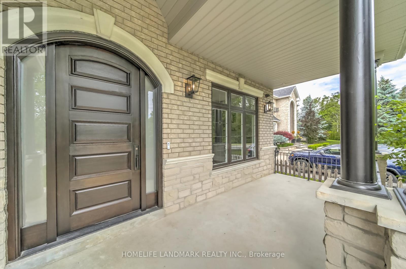 75 Naughton Drive, Richmond Hill, Ontario  L4C 8B3 - Photo 3 - N12193792