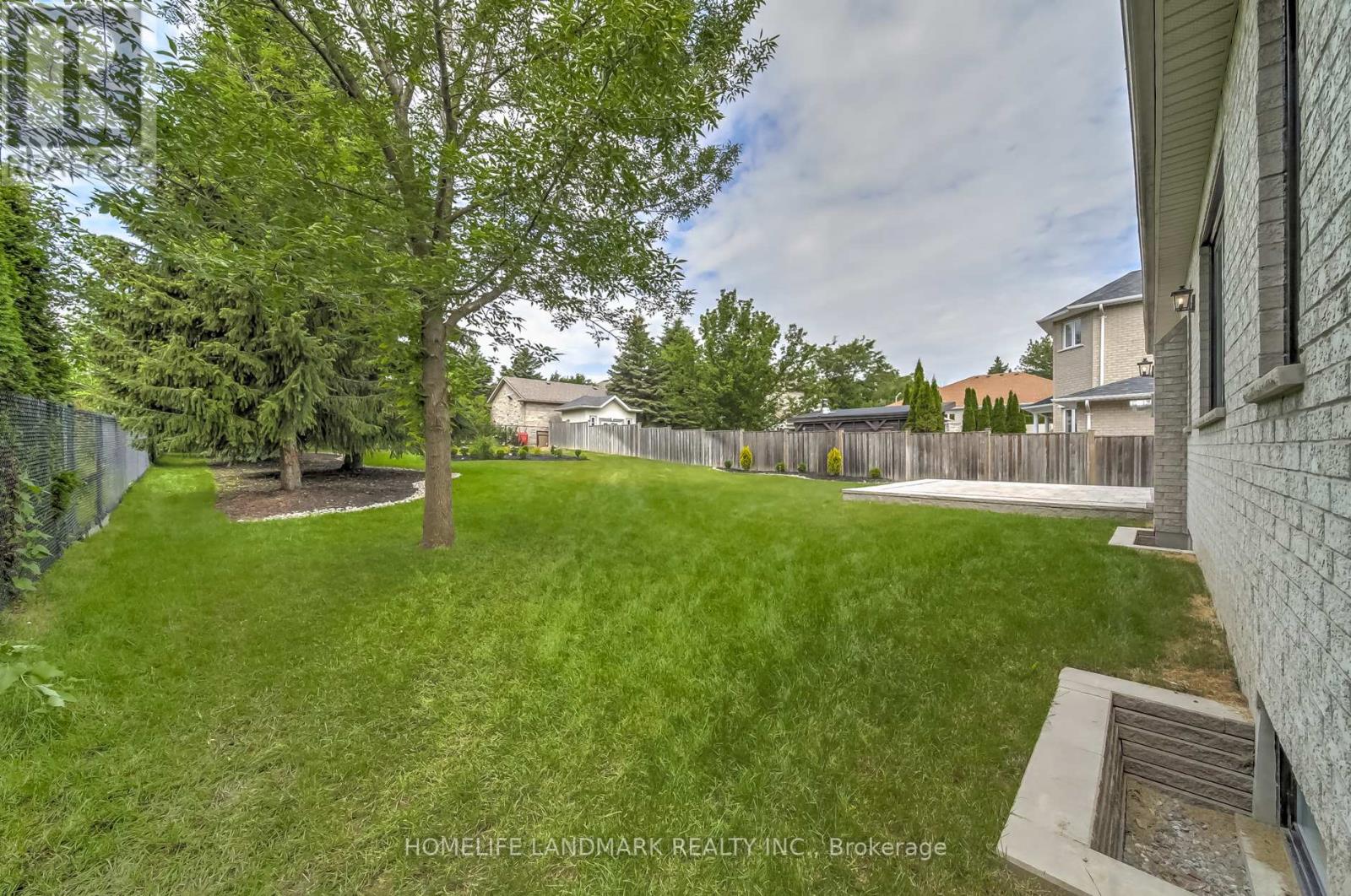 75 Naughton Drive, Richmond Hill, Ontario  L4C 8B3 - Photo 33 - N12193792