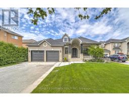 75 NAUGHTON DRIVE, Richmond Hill, Ontario