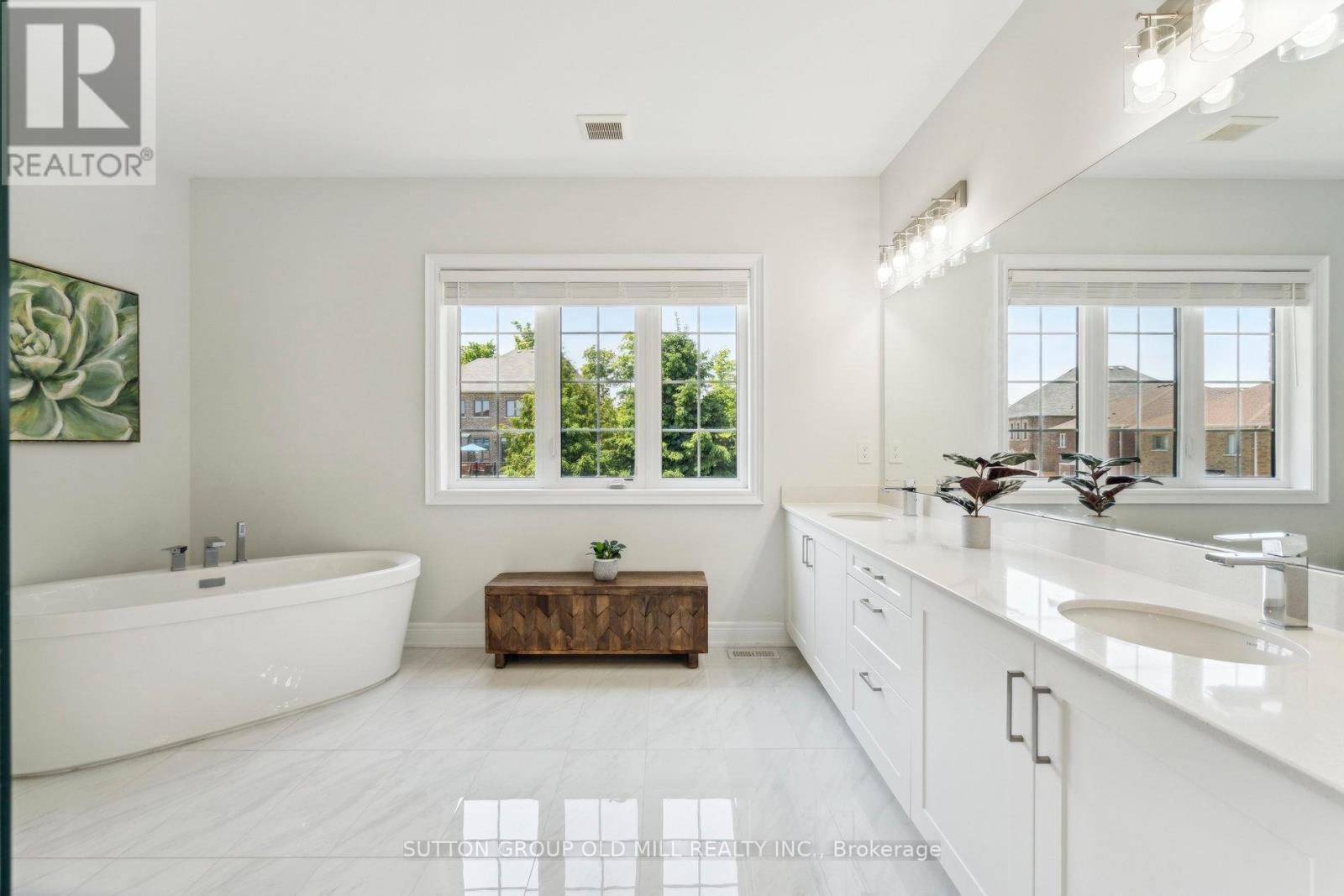 4 Daisy Meadow Crescent, Caledon (Caledon East), Ontario  L7C 4G4 - Photo 21 - W12193779