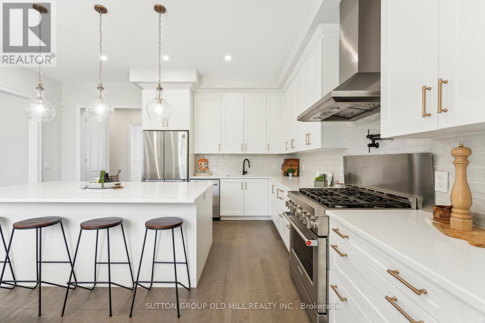 4 Daisy Meadow Crescent, Caledon (Caledon East), Ontario  L7C 4G4 - Photo 6 - W12193779