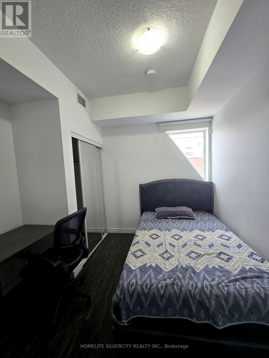 905-Tower 1 - 158 King Street N, Waterloo, Ontario  N2J 2Y2 - Photo 11 - X12152637