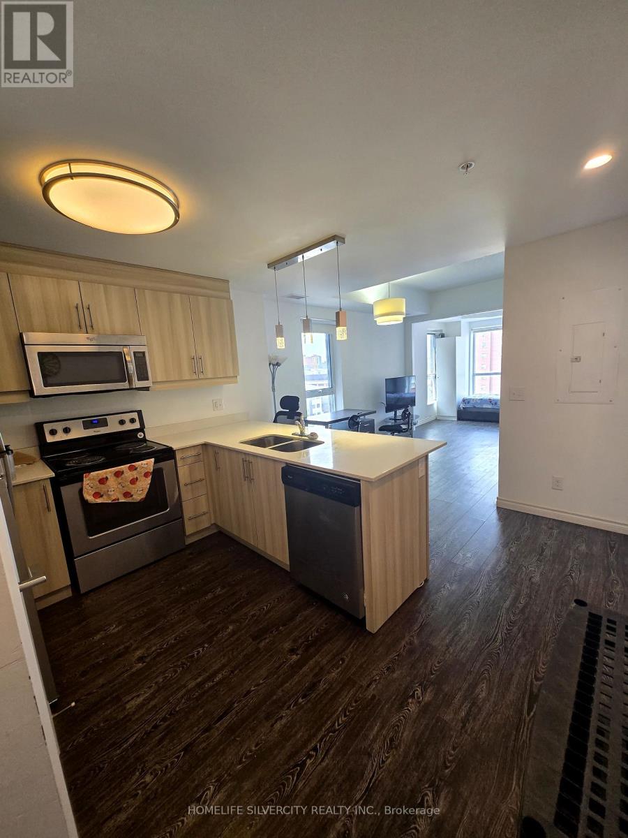 905-Tower 1 - 158 King Street N, Waterloo, Ontario  N2J 2Y2 - Photo 1 - X12152637