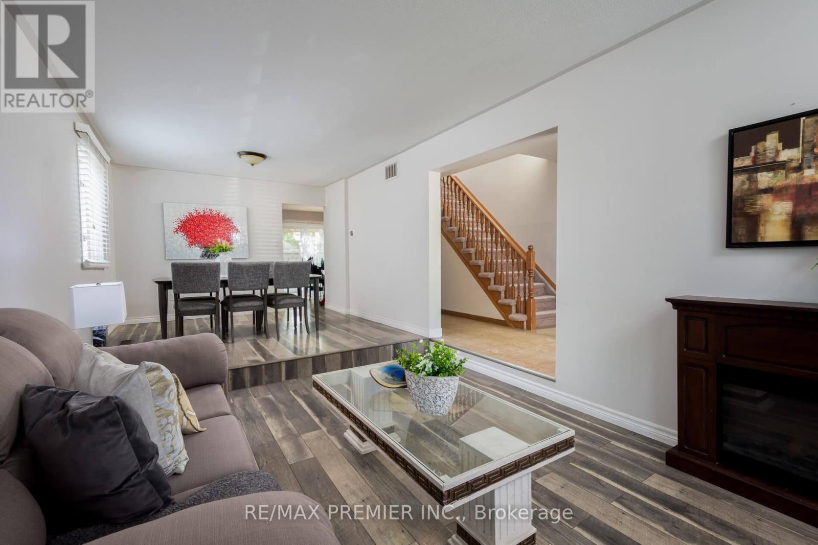 Property at 32 BUCHANAN DRIVE image 5