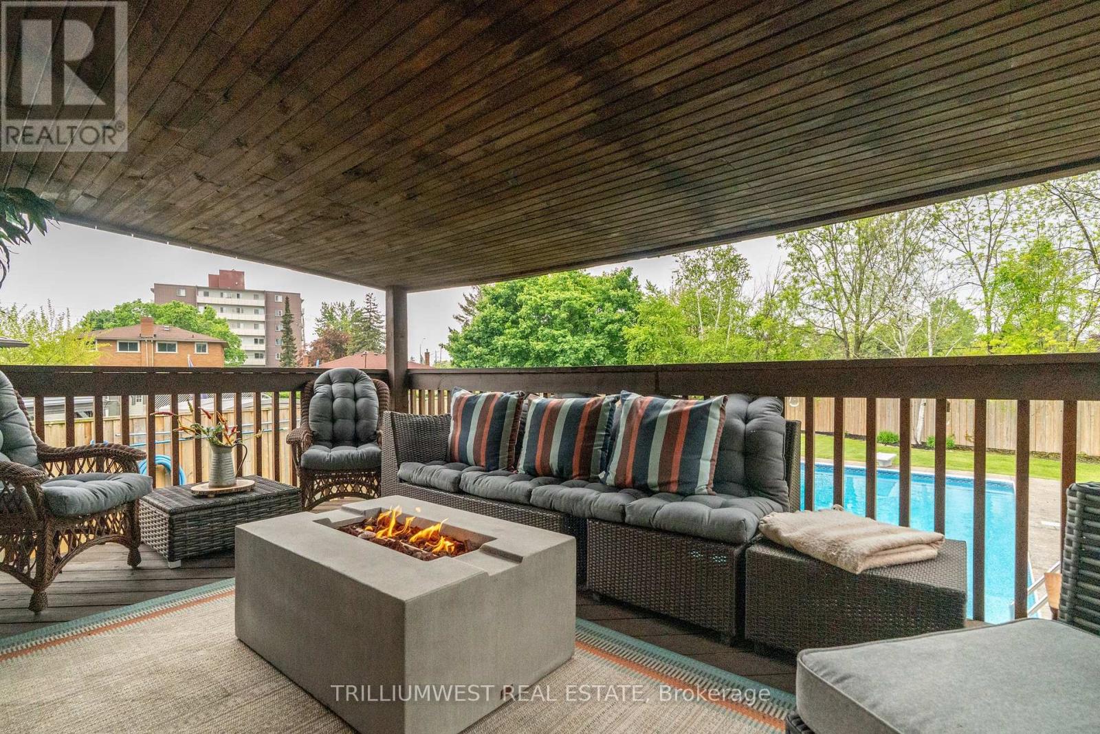 36 Blackfriars Place, Kitchener, Ontario  N2A 1M5 - Photo 30 - X12193789