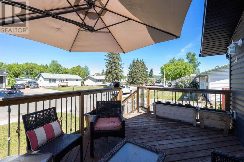 Property at 31 Rae Crescent image 4