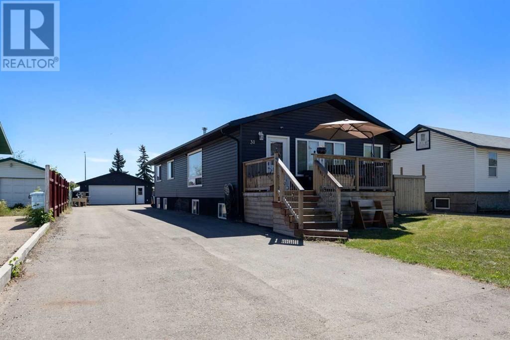 Property at 31 Rae Crescent image 1
