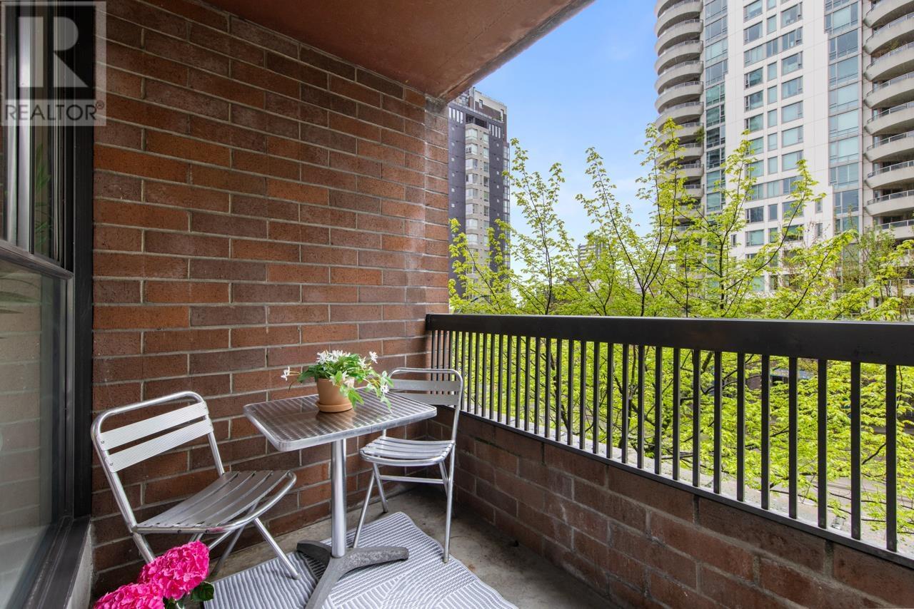 407 1330 Burrard Street, Vancouver, British Columbia  V6Z 2B8 - Photo 14 - R3004770