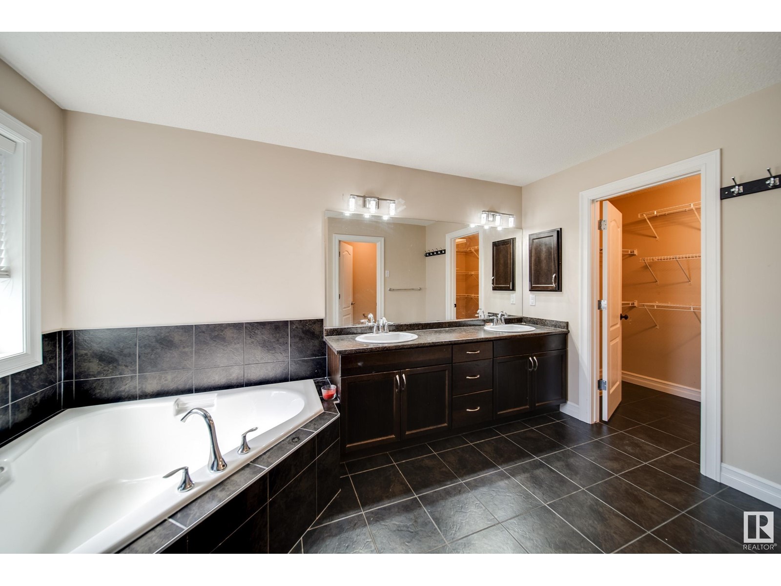 11535 16 Av Sw, Edmonton, Alberta  T6W 0Z9 - Photo 20 - E4439619