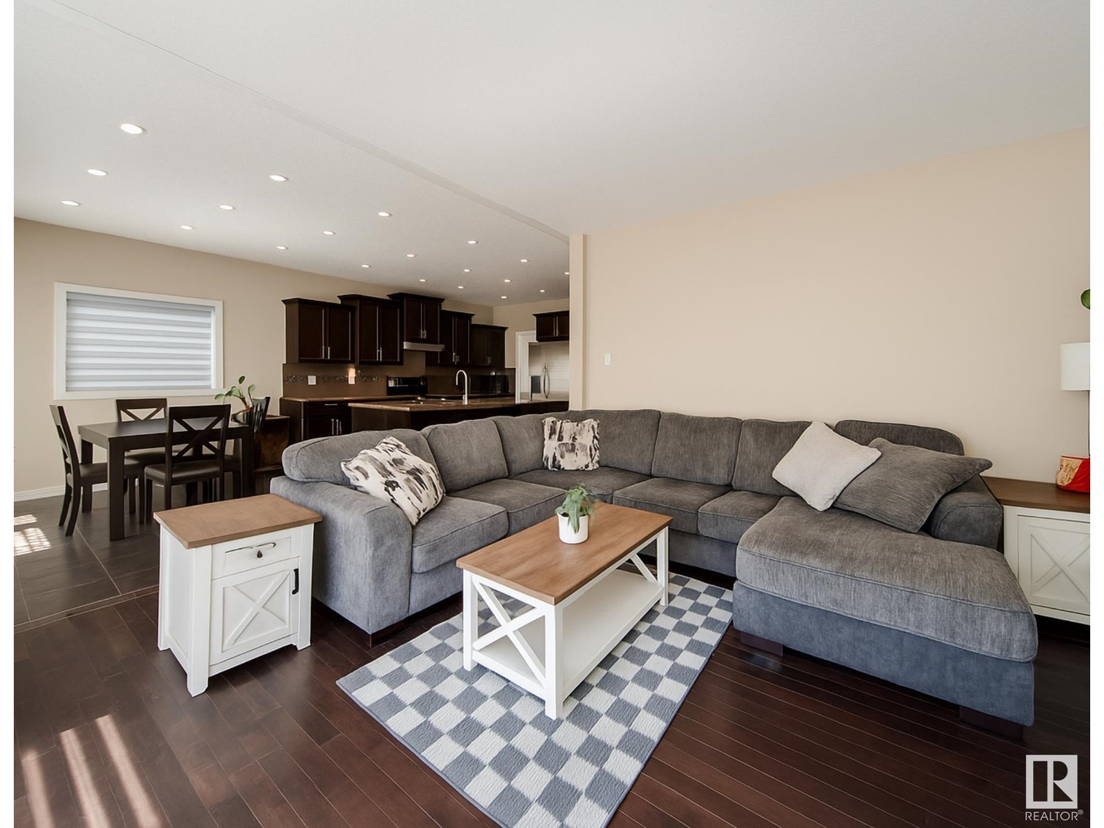 11535 16 Av Sw, Edmonton, Alberta  T6W 0Z9 - Photo 2 - E4439619