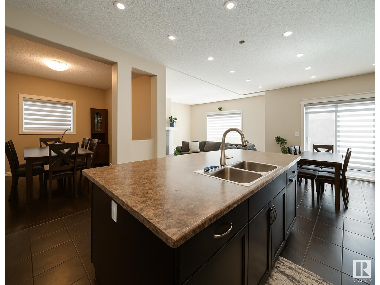 11535 16 Av Sw, Edmonton, Alberta  T6W 0Z9 - Photo 5 - E4439619