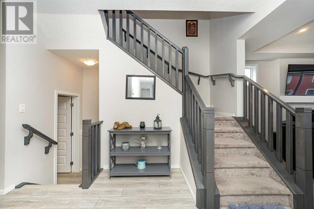 717 Windrow Manor Sw, Airdrie, Alberta  T4B 5H6 - Photo 8 - A2216505