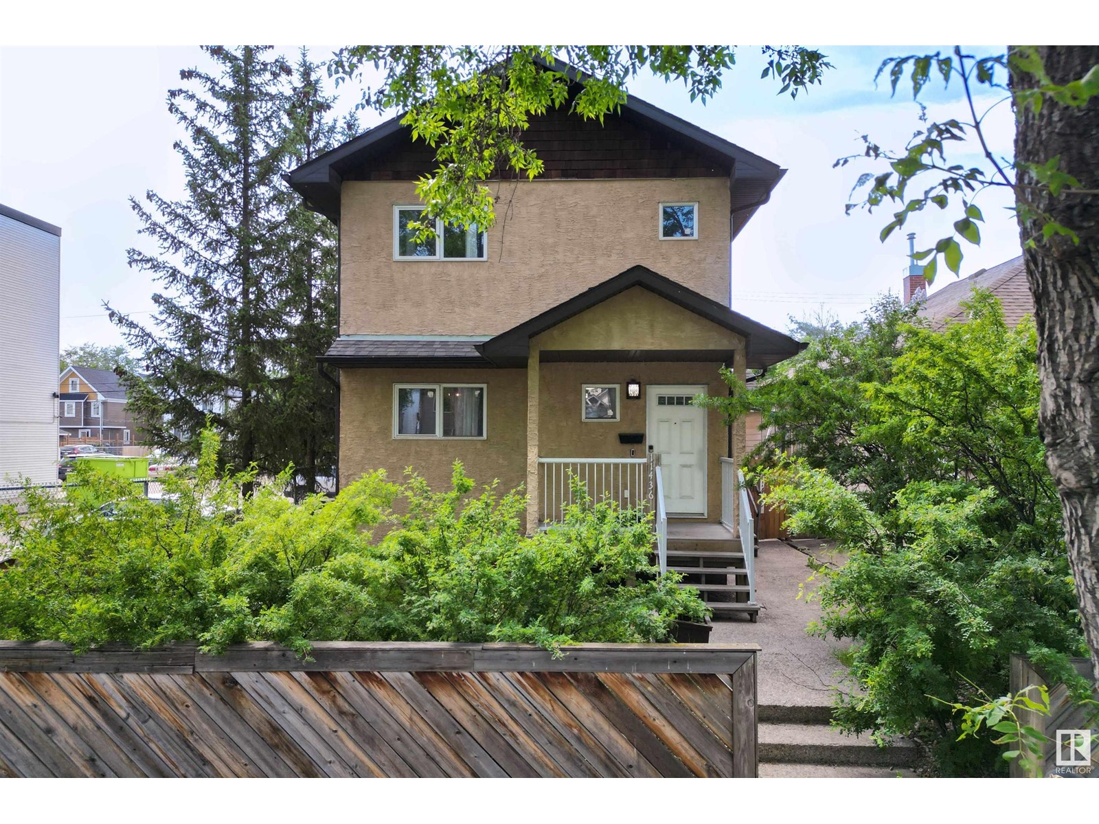 Property at 11436 97 ST NW image 1
