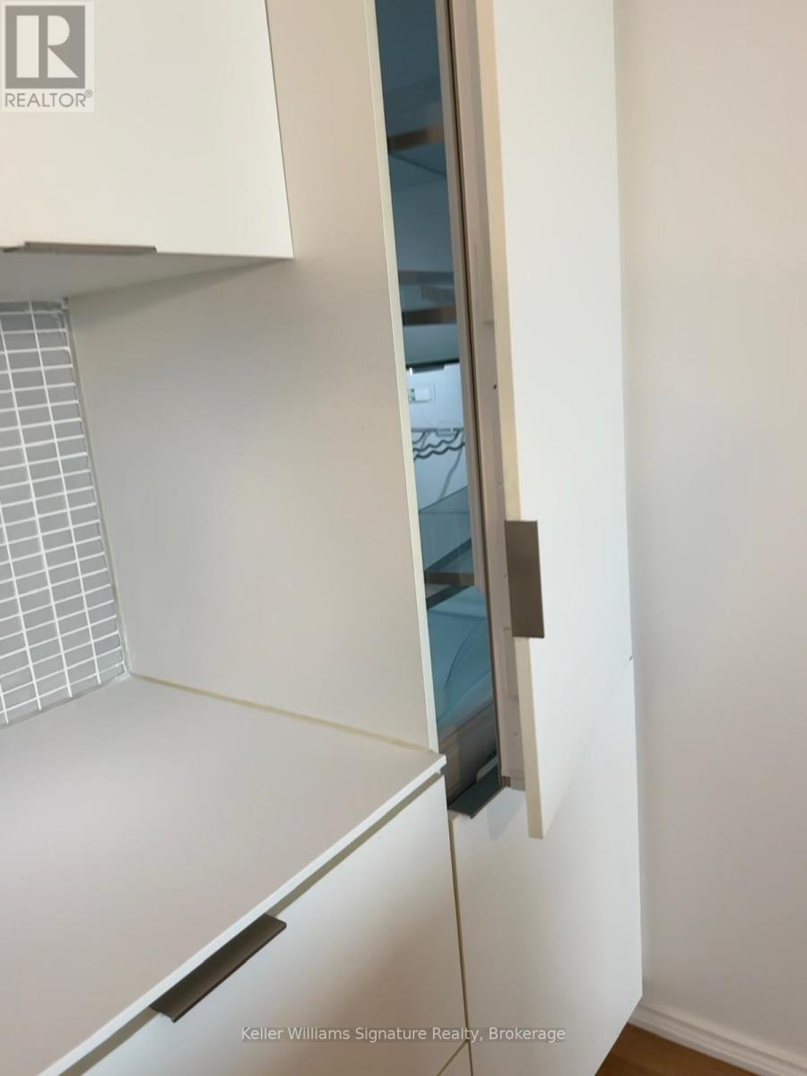 4006 - 5 St. Joseph Street, Toronto, Ontario  M4Y 0B6 - Photo 13 - C12193826