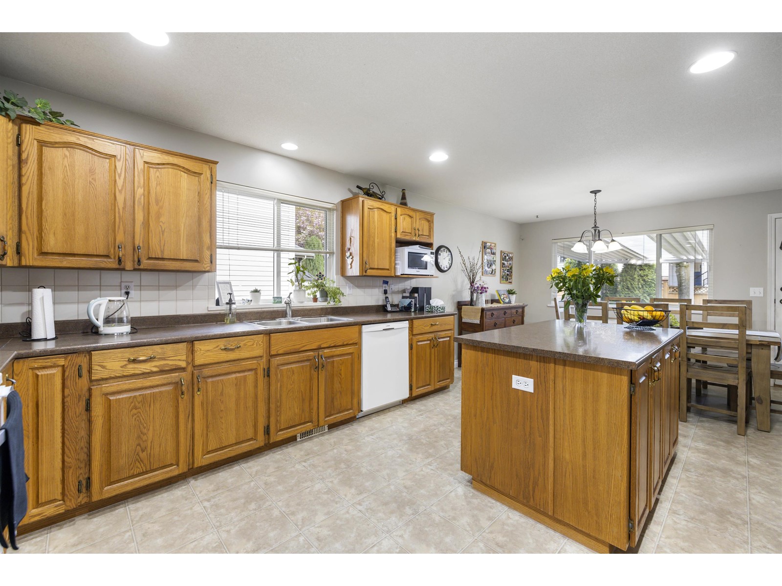 2450 268 Street, Langley, British Columbia  V4W 2Y4 - Photo 9 - R2993997