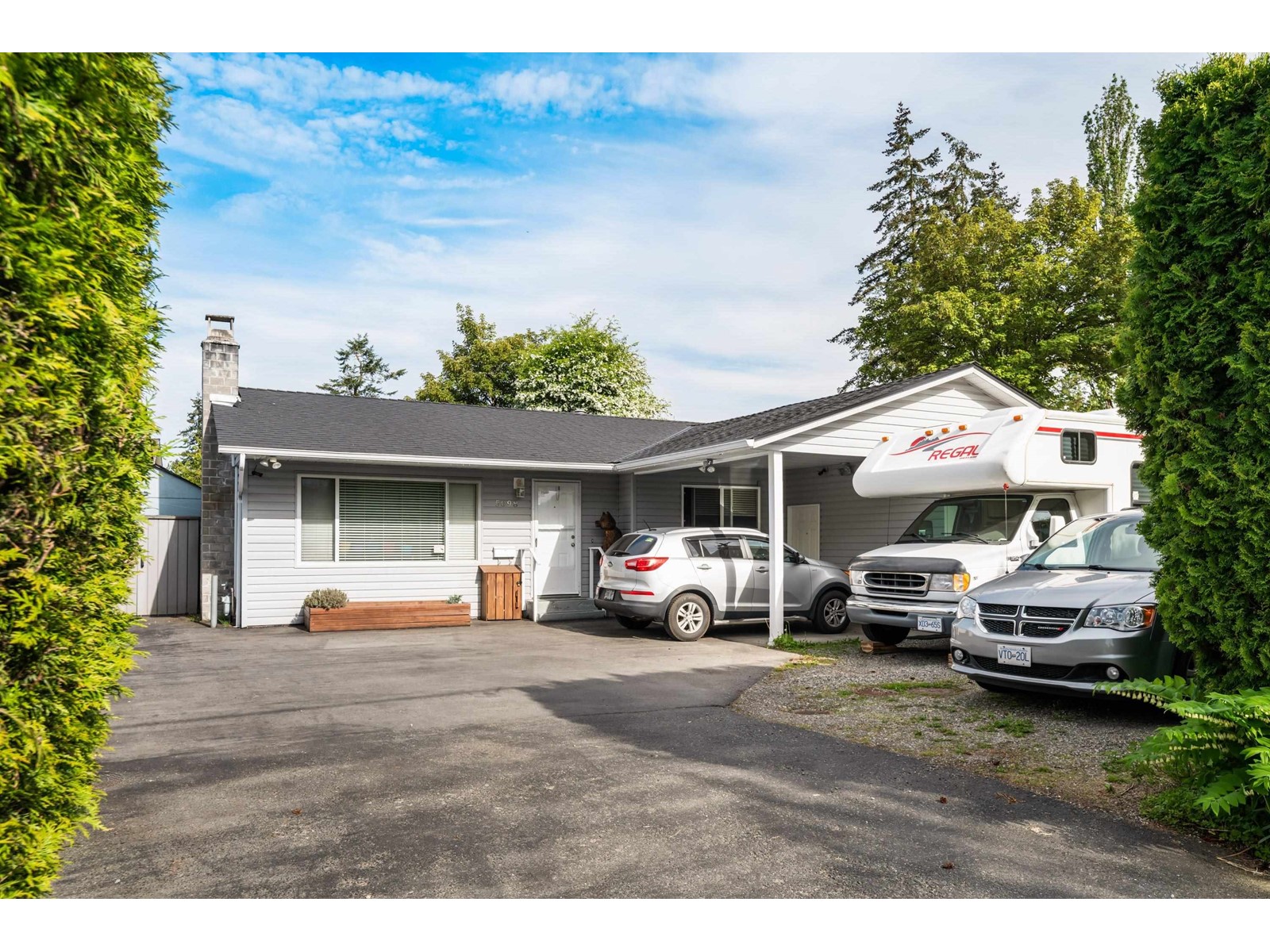 5098 208 Street, Langley, British Columbia  V3A 2J5 - Photo 2 - R3009294