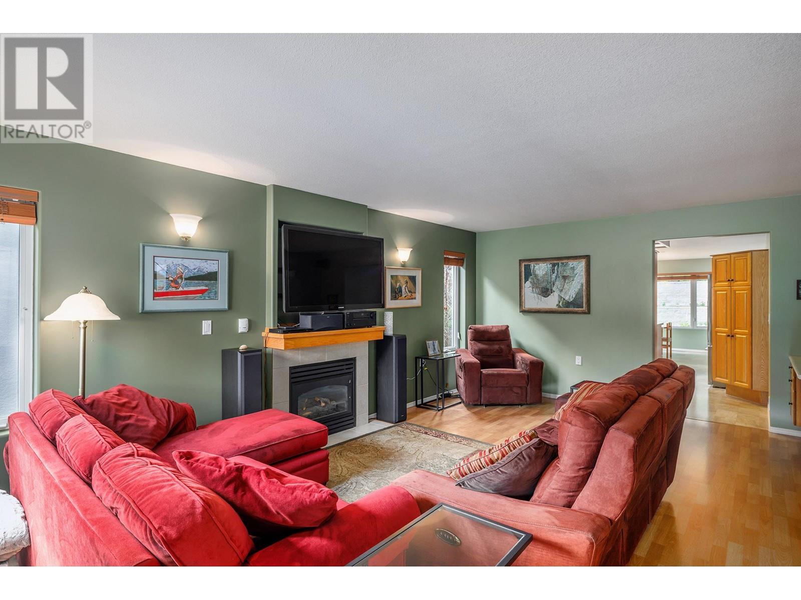 1075 Chilcotin Crescent, Kelowna, British Columbia  V1V 2L7 - Photo 8 - 10350696