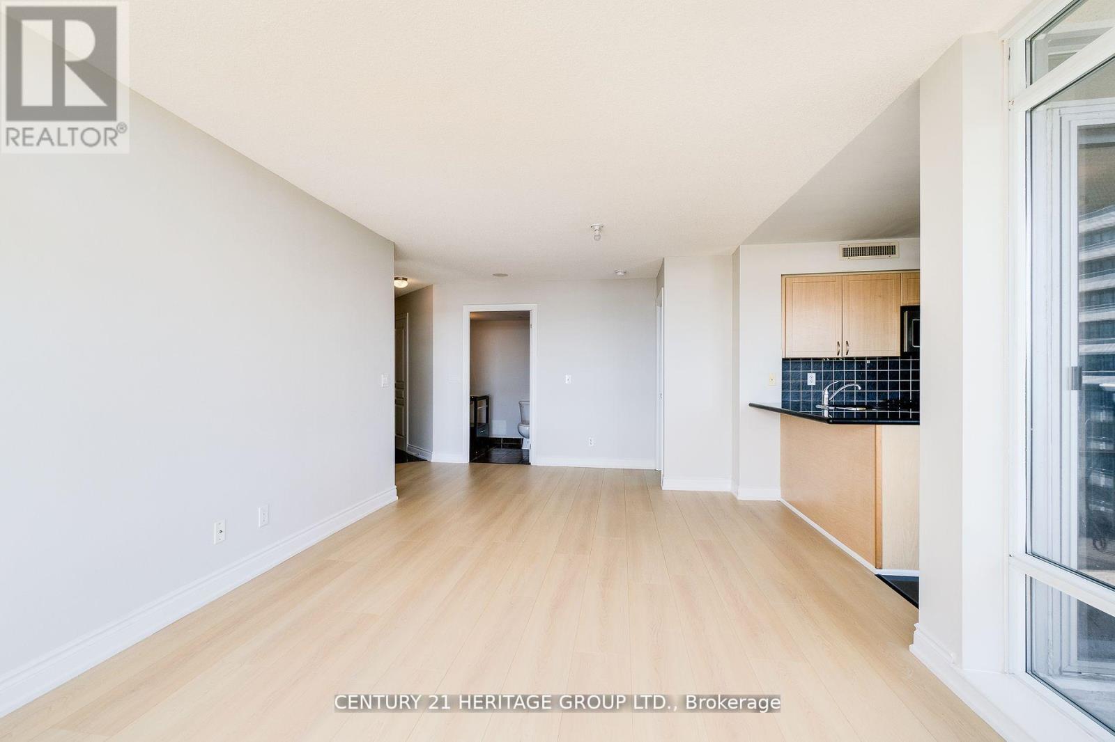 709 - 7 North Park Road, Vaughan, Ontario  L4J 0C9 - Photo 8 - N12193800