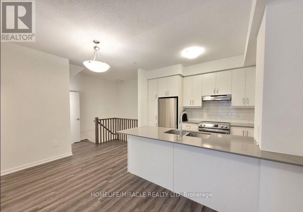 Th88 - 39 Honeycrisp Crescent, Vaughan (Vaughan Corporate Centre), Ontario  L4K 0M7 - Photo 3 - N12193816