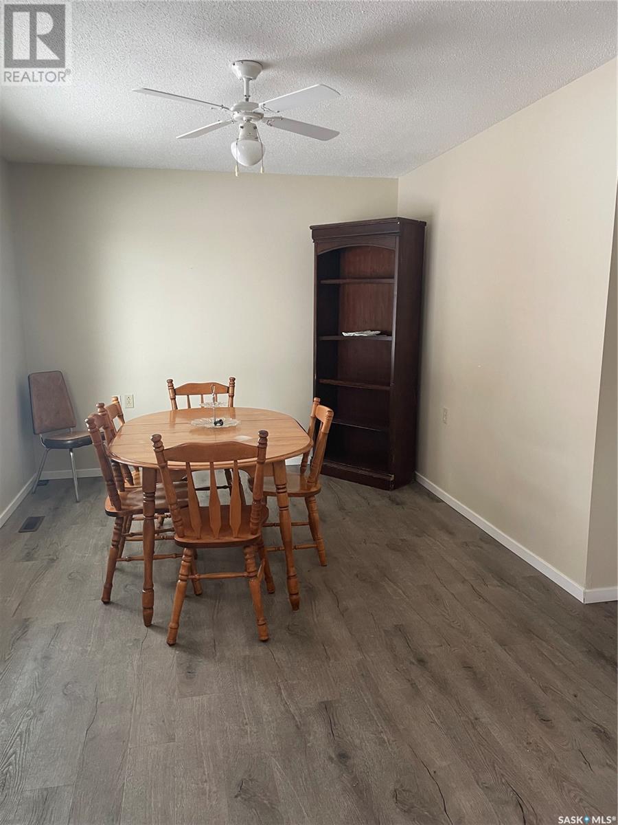 105 Dufferin Street, Govan, Saskatchewan  S0G 1Z0 - Photo 3 - SK995592