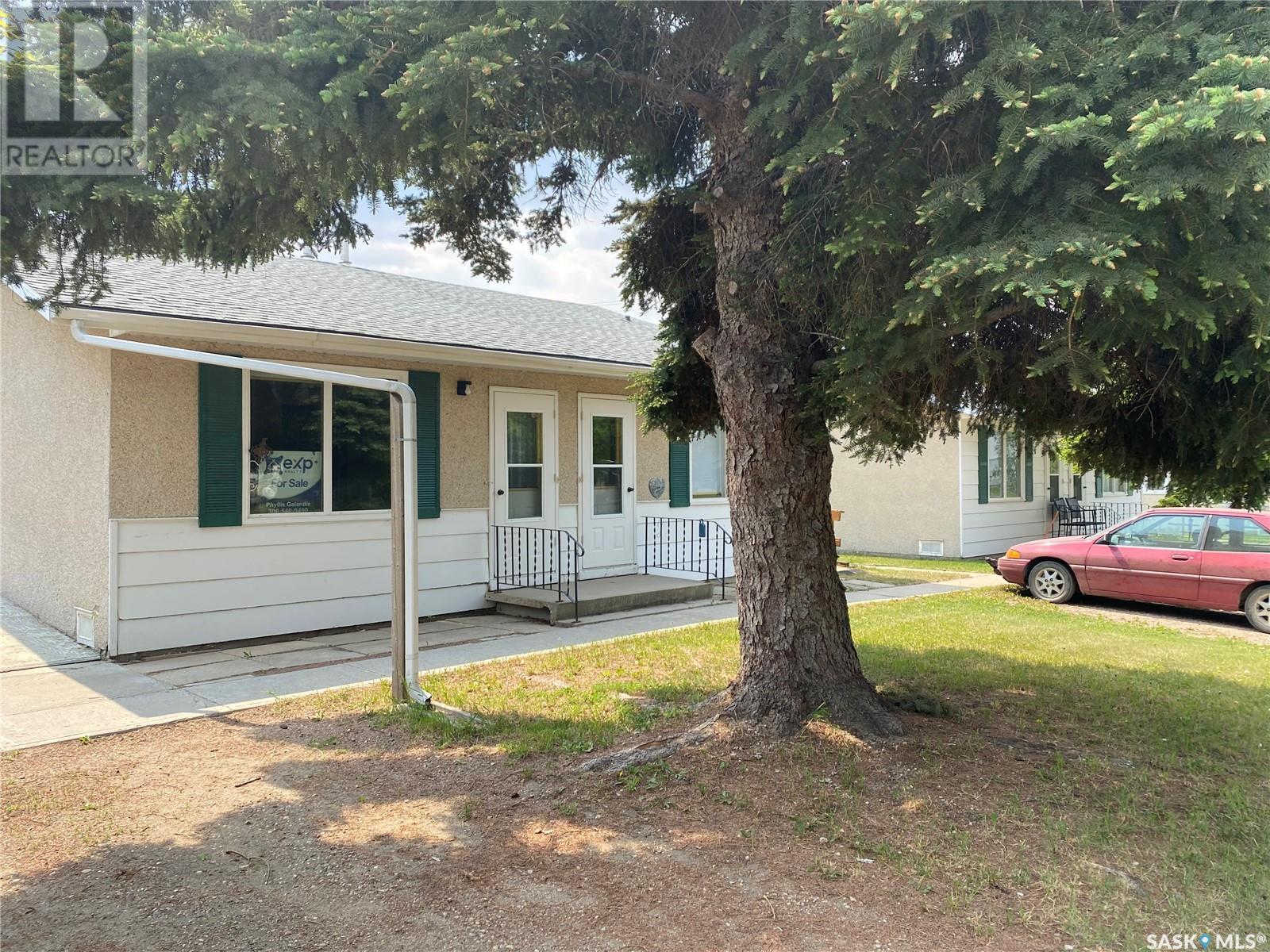 105 Dufferin Street, Govan, Saskatchewan  S0G 1Z0 - Photo 2 - SK995592