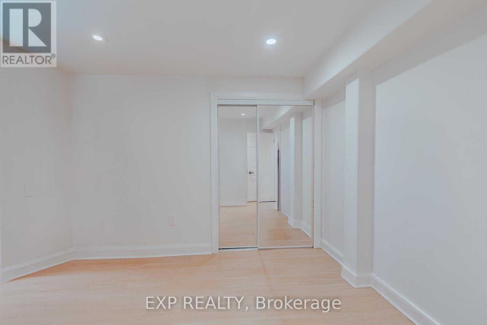 3257 Monica Drive, Mississauga, Ontario  L4T 3E6 - Photo 36 - W12193794