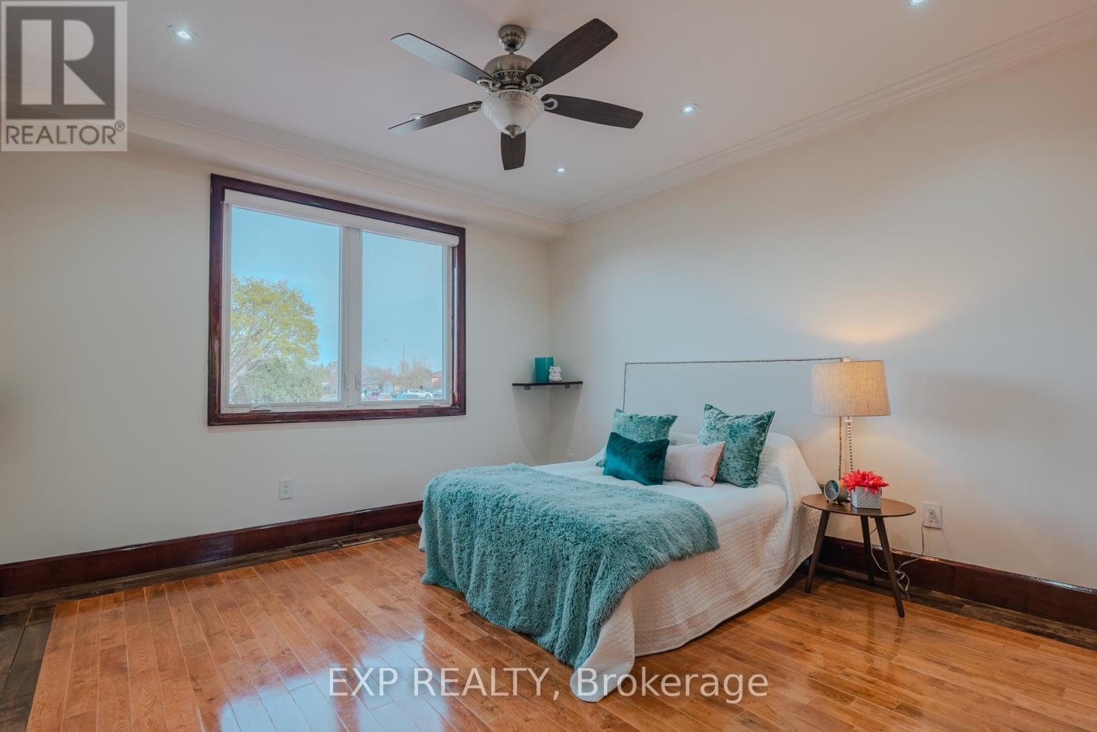 3257 Monica Drive, Mississauga, Ontario  L4T 3E6 - Photo 8 - W12193794