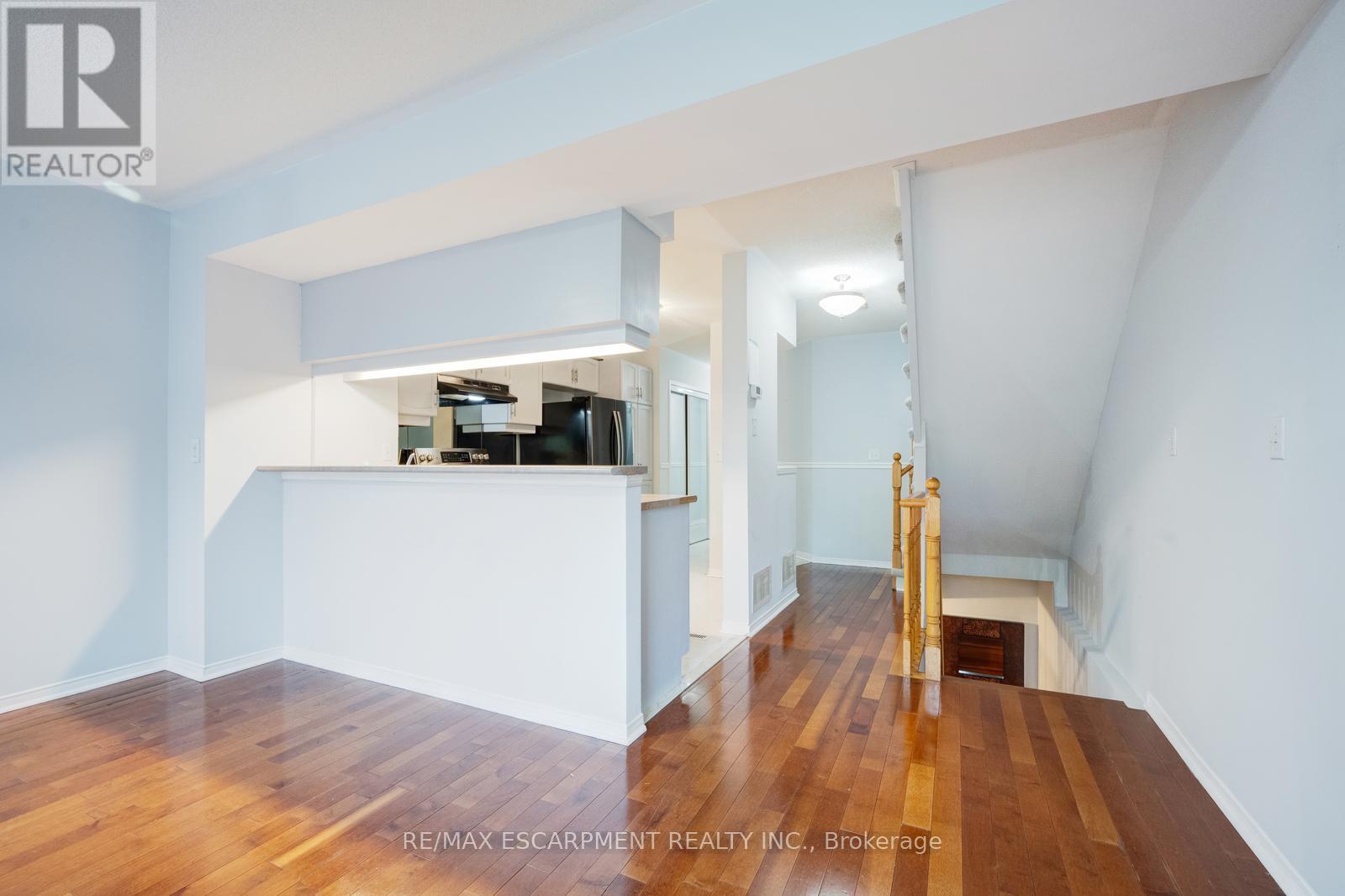 32 - 55 Barondale Drive, Mississauga (Hurontario), Ontario  L4Z 3P9 - Photo 13 - W12193807