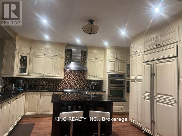 136 Coastline Drive, Brampton (Bram West), Ontario  L6Y 0S3 - Photo 5 - W12193812